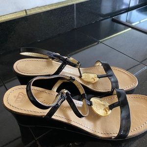 Juicy Couture US Size 9.5 Black Gold Platform Patent Leather Sandal Wedge Straps